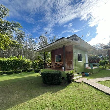 Suan Nai Kokut Resort Ko Kut Exterior photo