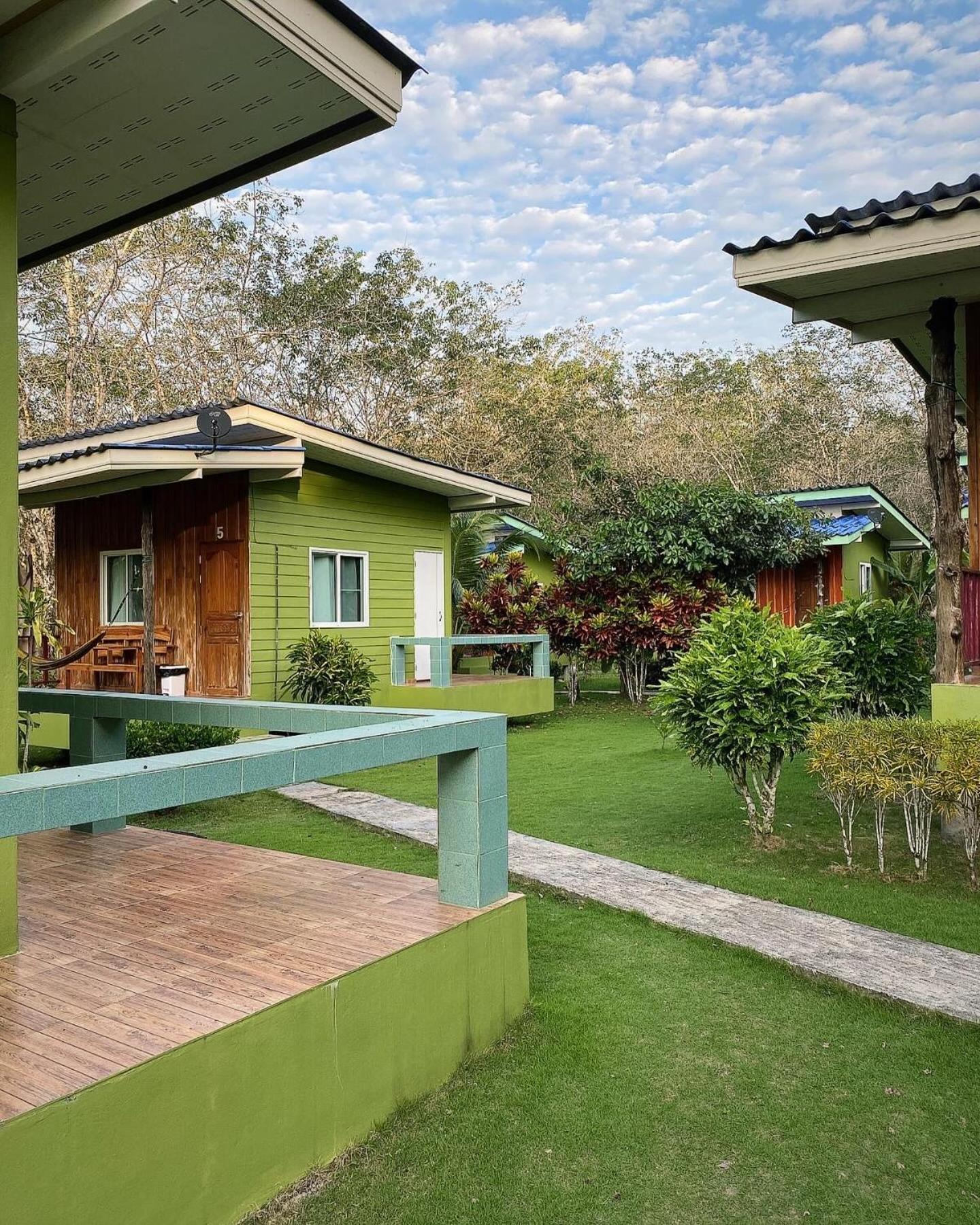 Suan Nai Kokut Resort Ko Kut Exterior photo