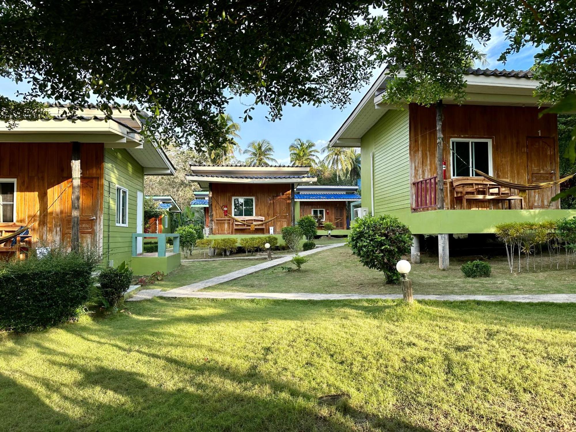 Suan Nai Kokut Resort Ko Kut Exterior photo