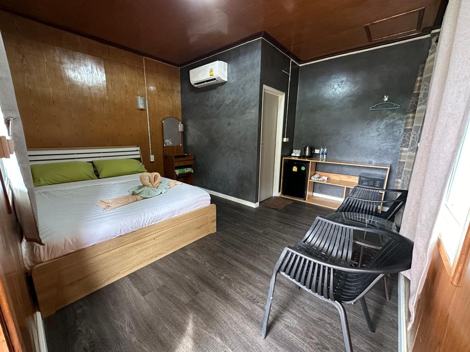 Suan Nai Kokut Resort Ko Kut Exterior photo