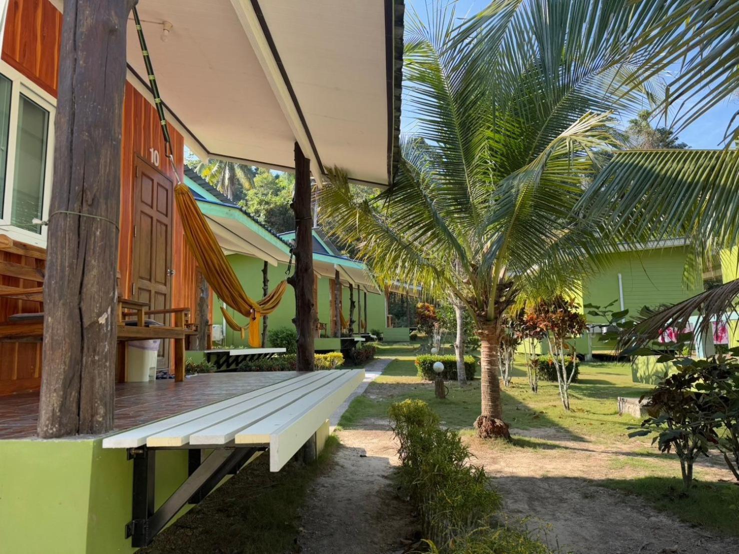 Suan Nai Kokut Resort Ko Kut Exterior photo